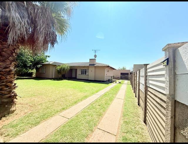 3 BEDROOM HOUSE FOR SALE IN VANDERBIJLPARK SE 1